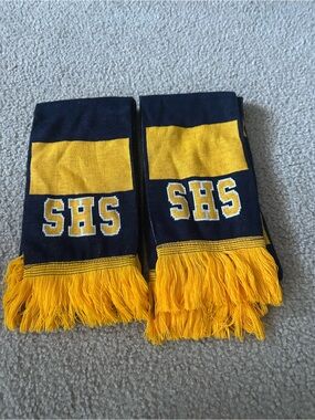 SHS Navy and Gold Fringed Team Scarf
